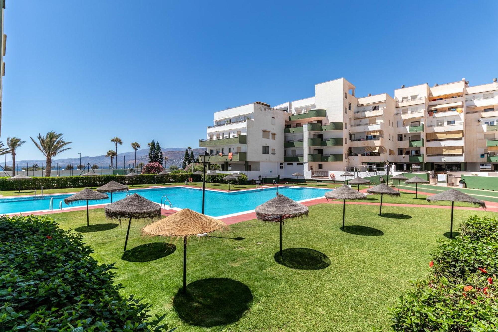 Rentitspain Moderno Apartamento Calaverde Frente Al Mar Salobreña Esterno foto