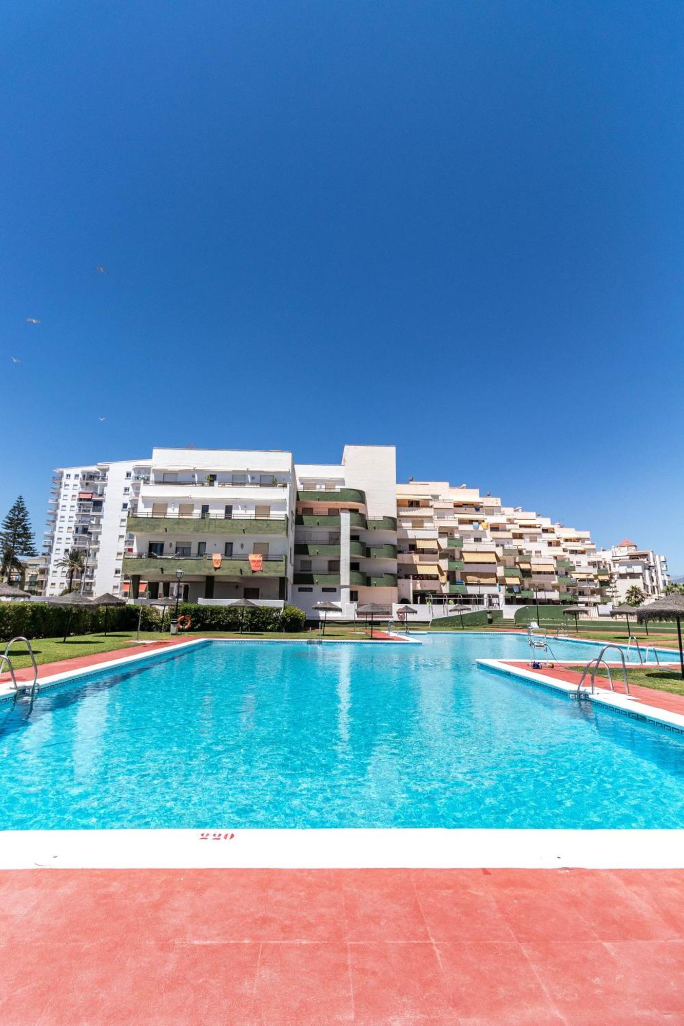 Rentitspain Moderno Apartamento Calaverde Frente Al Mar Salobreña Esterno foto